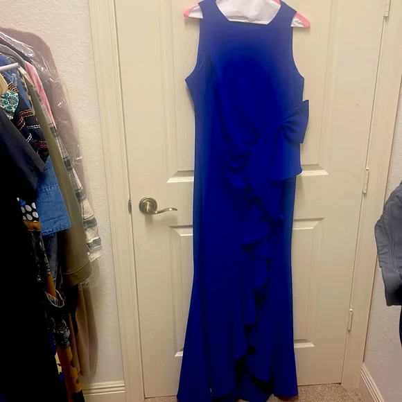 Badgley Mischka | Dresses | Badgley Mischka Gown | Poshmark